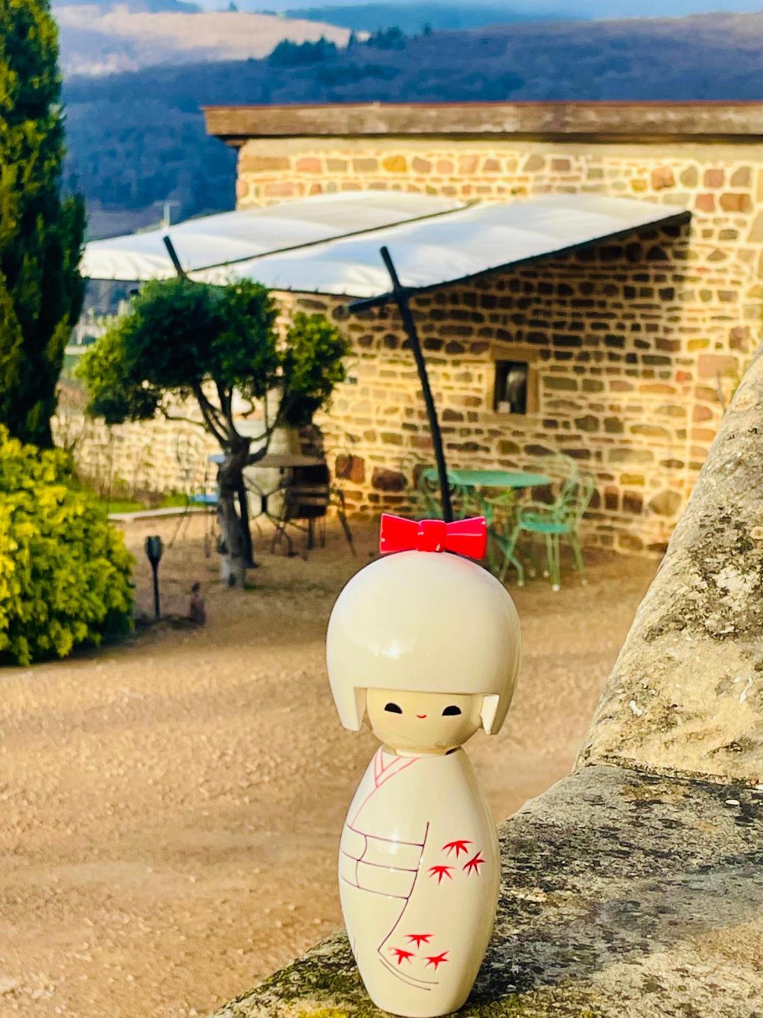 מלון Leynes Au Petit Bonheur Chez Bambina מראה חיצוני תמונה
